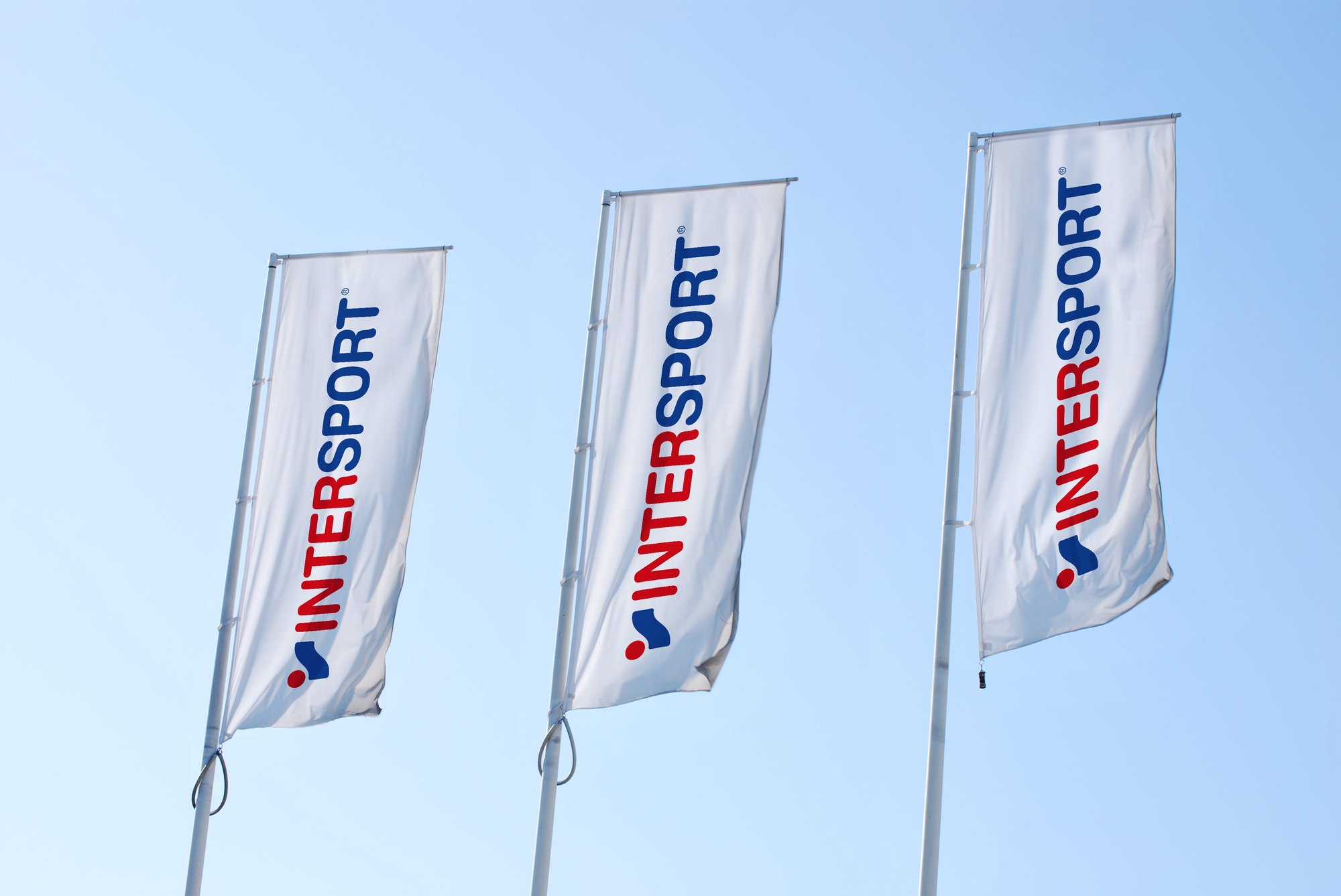 INTERSPORT_Fahnen_drei gleich
