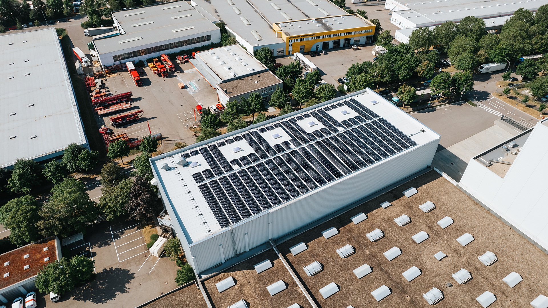 Bild-INTERSPORT-Photovoltaik-Zentrale_3