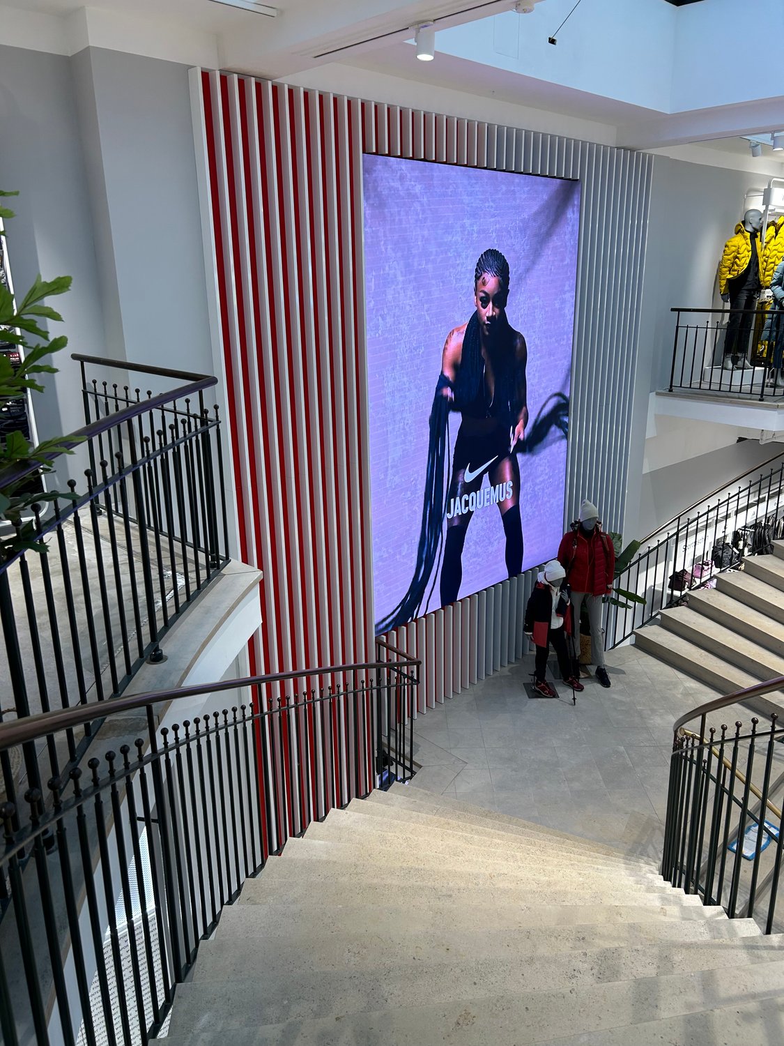 INTERSPORT_Finke_Bielefeld_Treppenaufgang