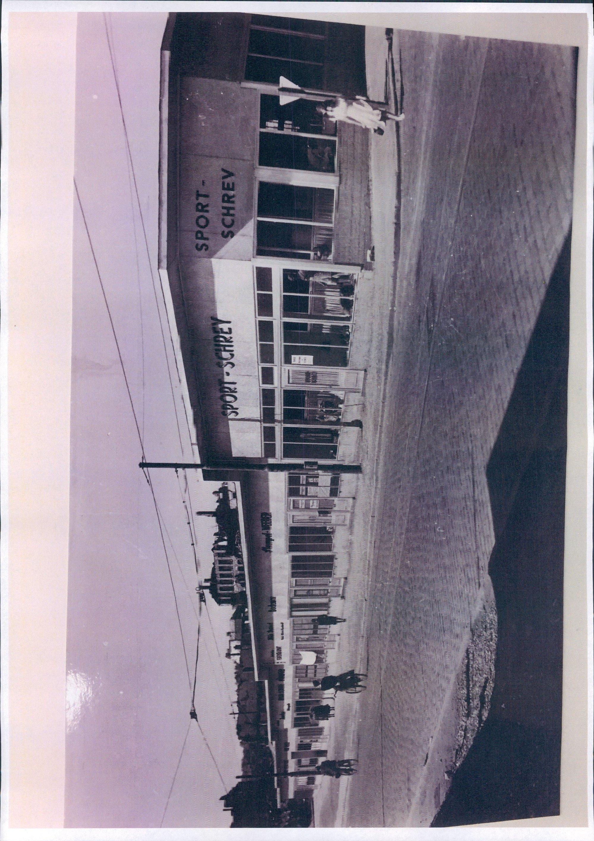 INTERSPORT Schrey_ 1948 Ladenzeile
