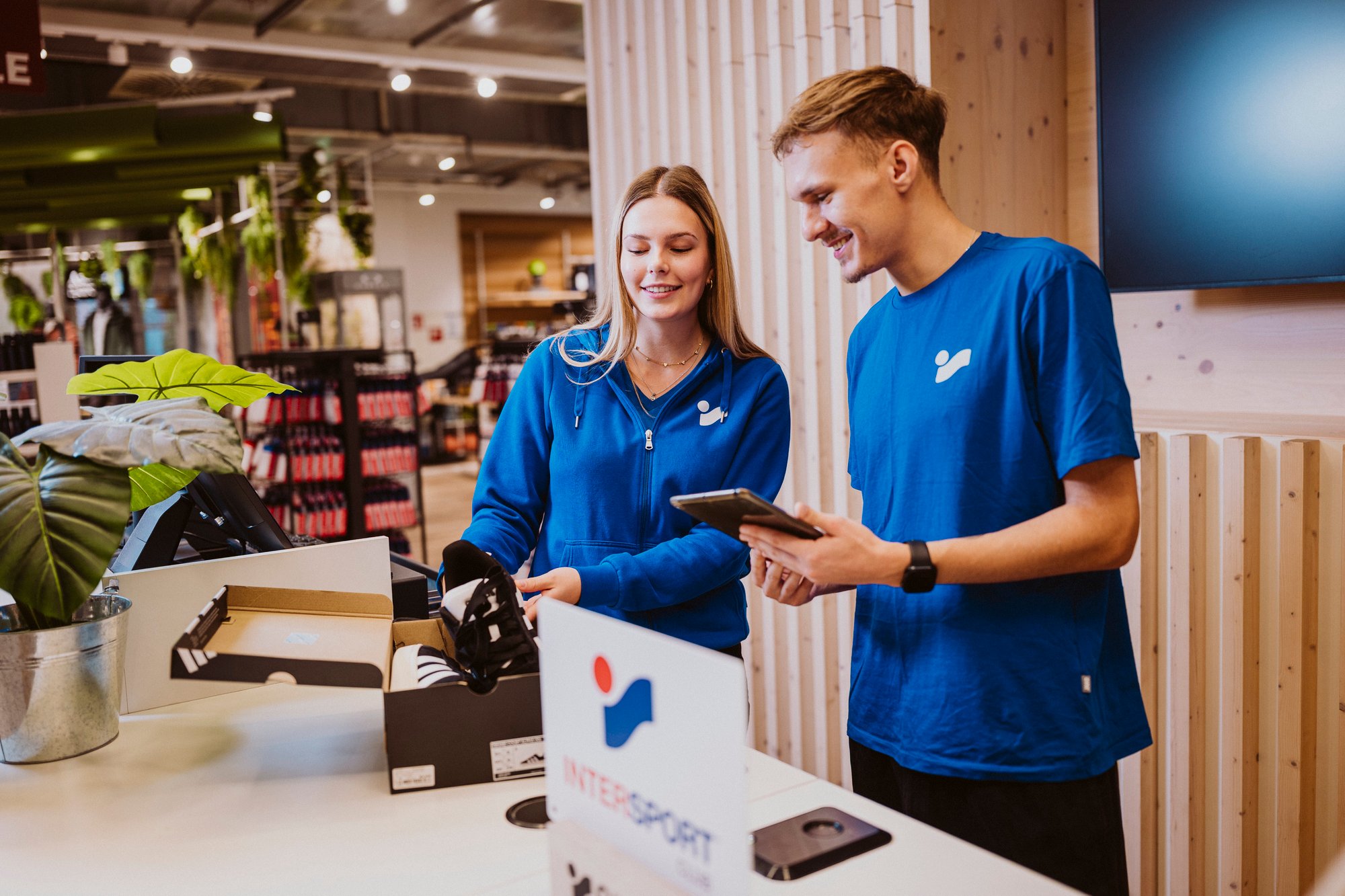 PNK_2320_INTERSPORT_072
